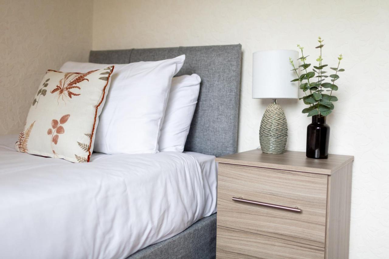 卡莱尔Adrian House, Near Hospital, Easy Parking + Garden公寓 外观 照片