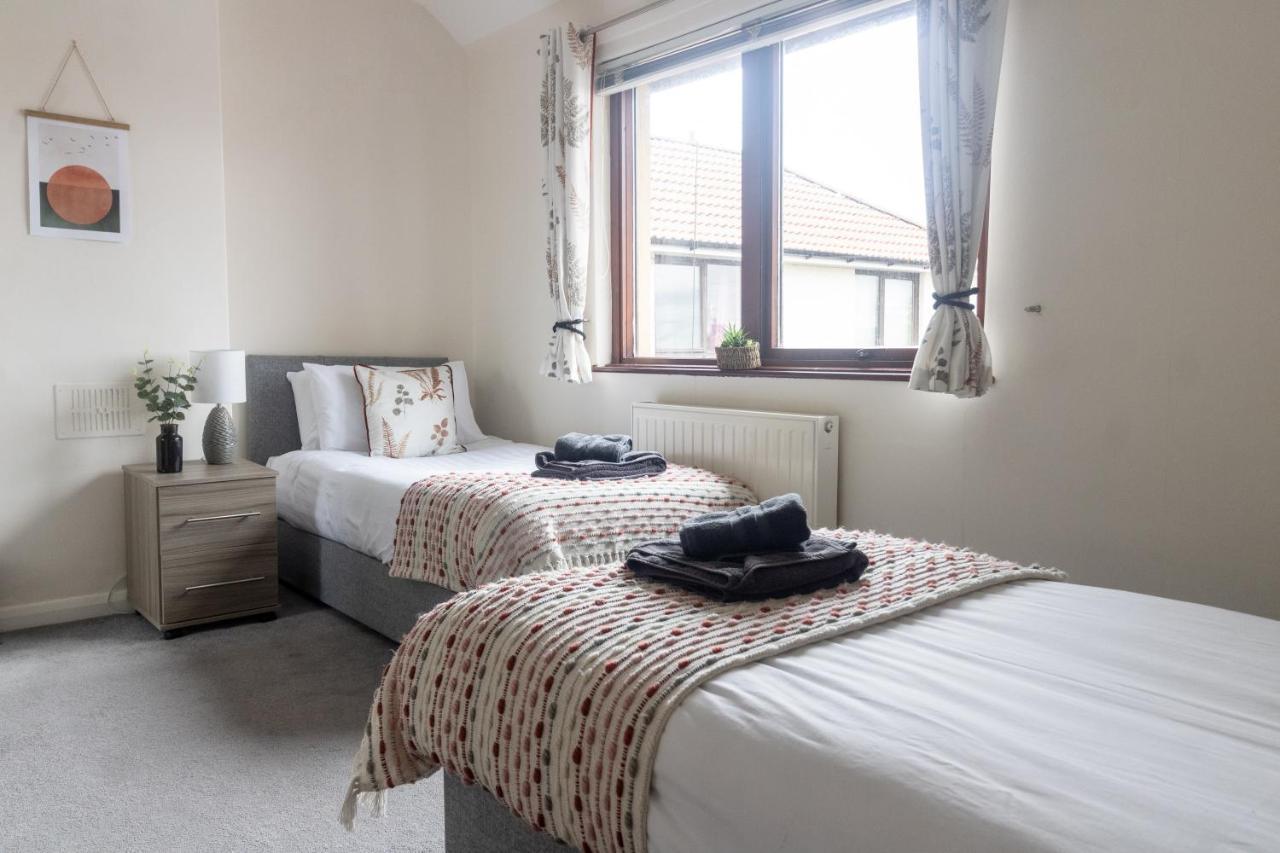 卡莱尔Adrian House, Near Hospital, Easy Parking + Garden公寓 外观 照片